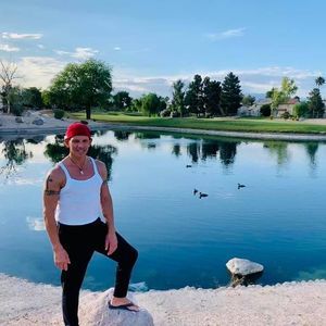 Meet your Posher, Cj